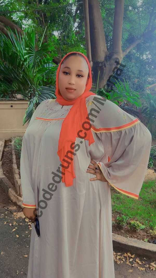 Sweet menat · 28Years